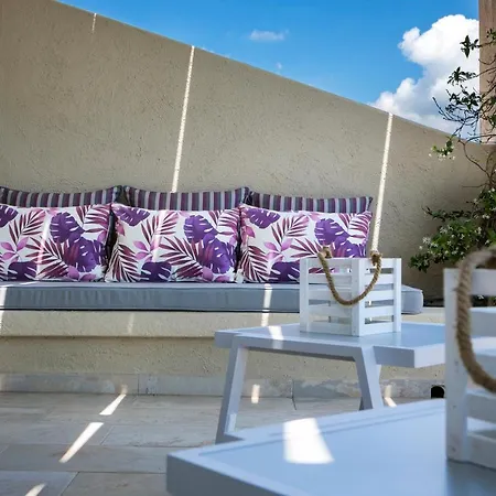 Luxury Philoxenia
