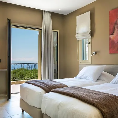 Luxury Philoxenia Lakíthra